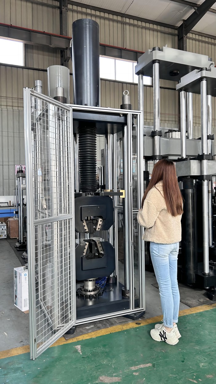 WAW-F系列單空間電液伺服拉伸萬能試驗機
