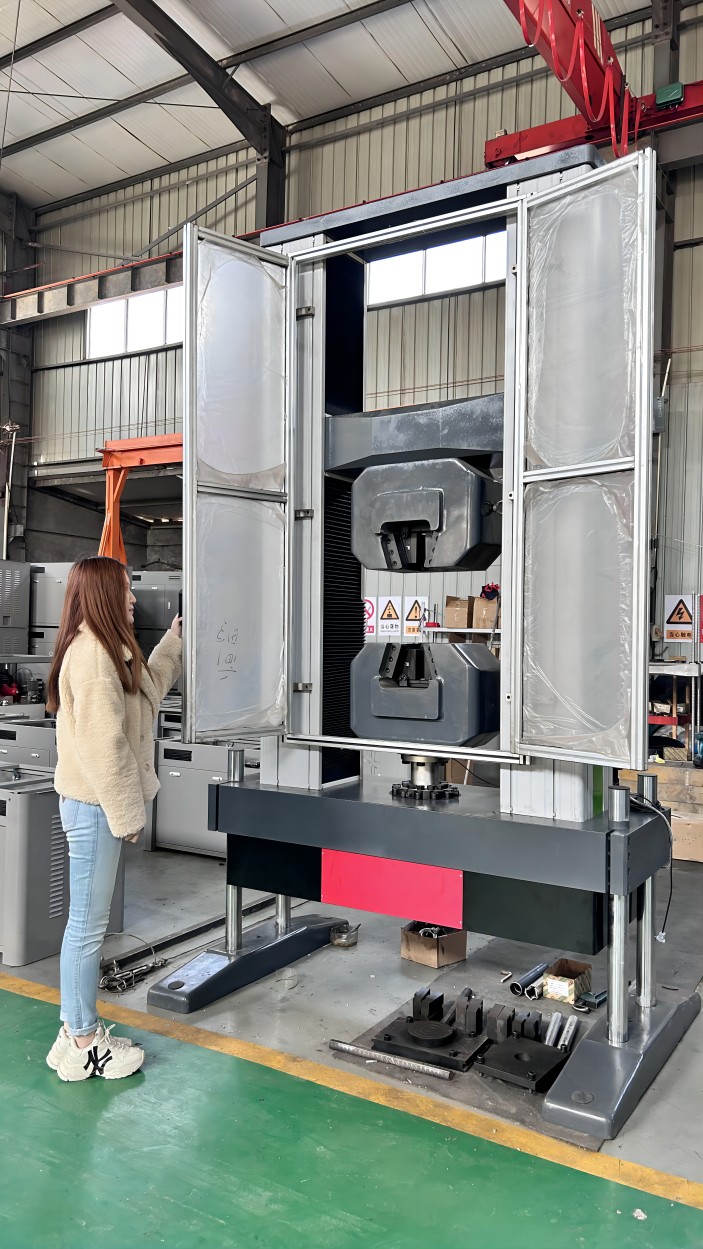 WDW系列500/600kN型液壓楔夾微機控制機電試驗機